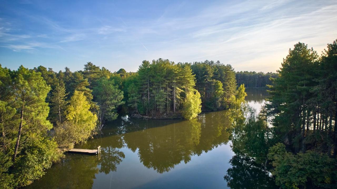 Center Parcs Les Hauts De Bruyeres Chaumont-sur-Tharonne Exterior foto